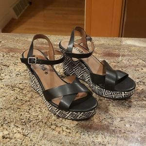 Black and White Wedge Heeled Sandals by Mudd